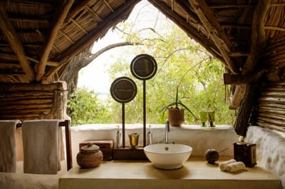 Tanzania Nyerere Sand Rivers Selous family safari bathroom