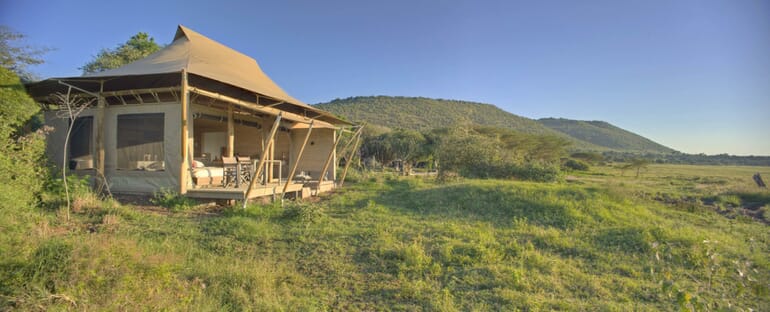 Kenya Masai Mara Kichwa Tembo family safari superior view tent