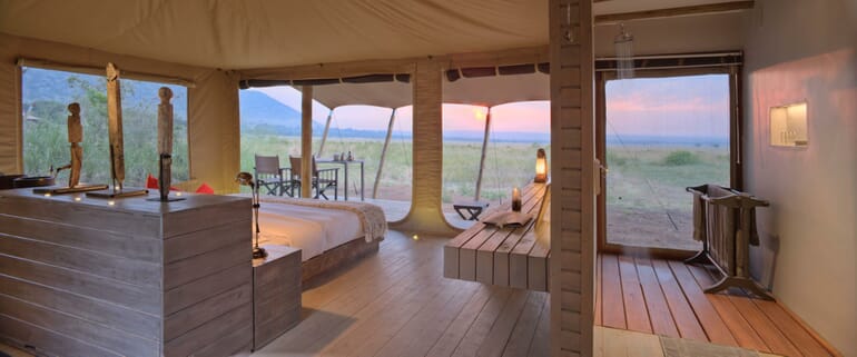 Kenya Masai Mara Kichwa Tembo family safari superior view tent