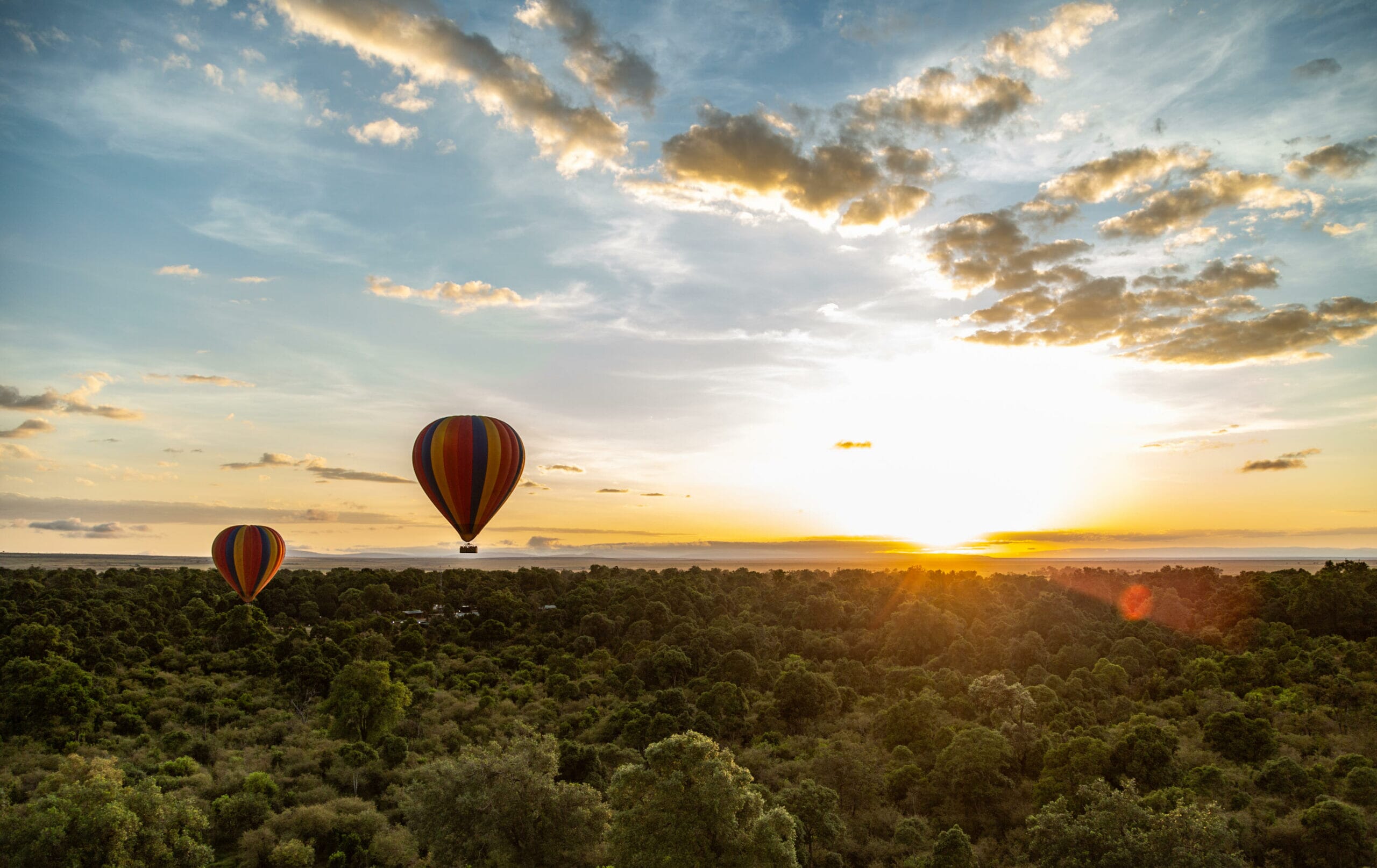 Hot-Air-Ballooning-over-the-Mara-scaled