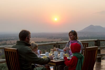 Tanzania Serengeti Kubu Kubu family safari