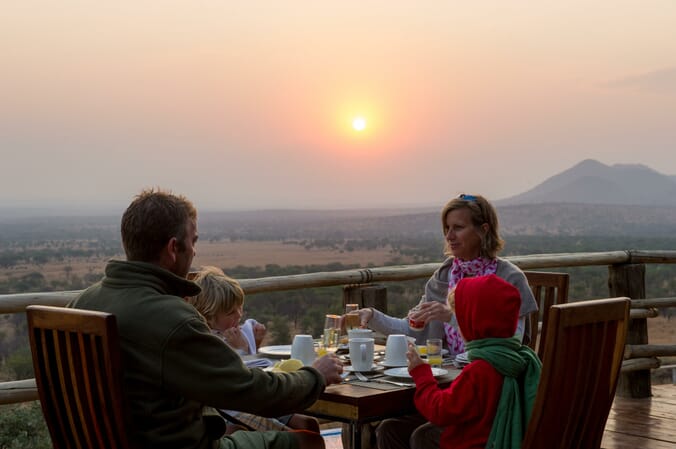 Tanzania Serengeti Kubu Kubu family safari