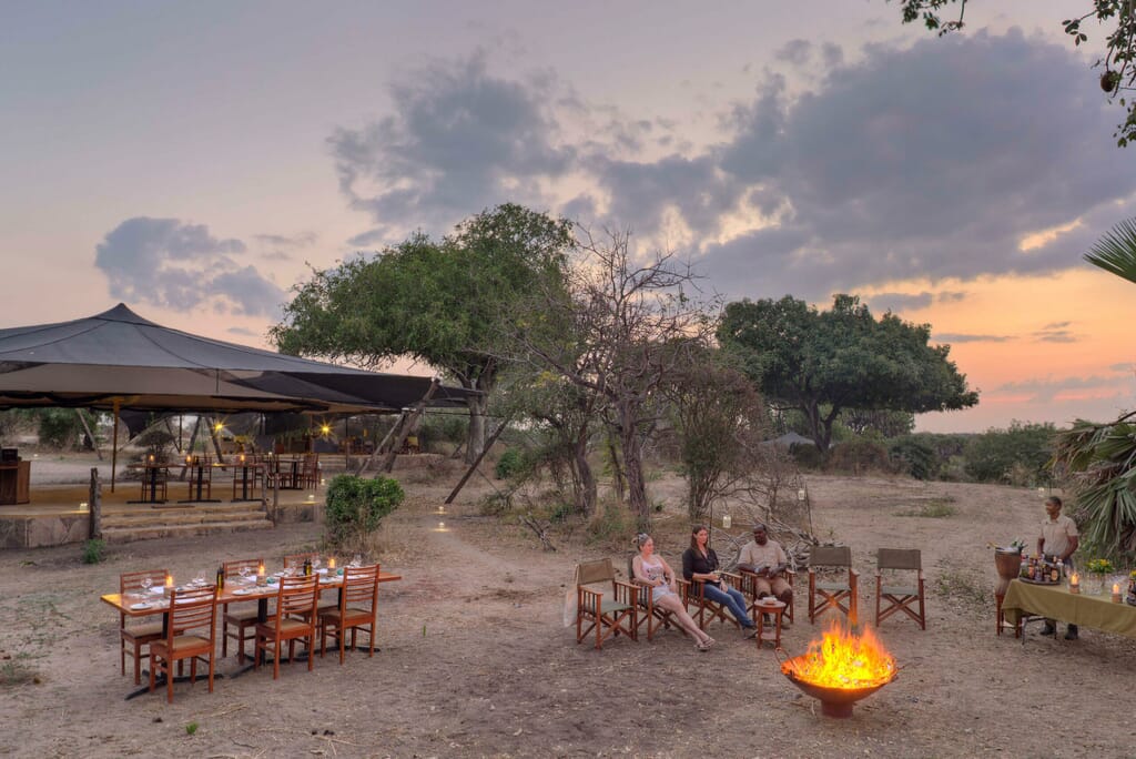 Roho-ya-Selous-Sundowners-and-dinner-under-the-stars--scaled.jpg?w=1024&h=684&scale
