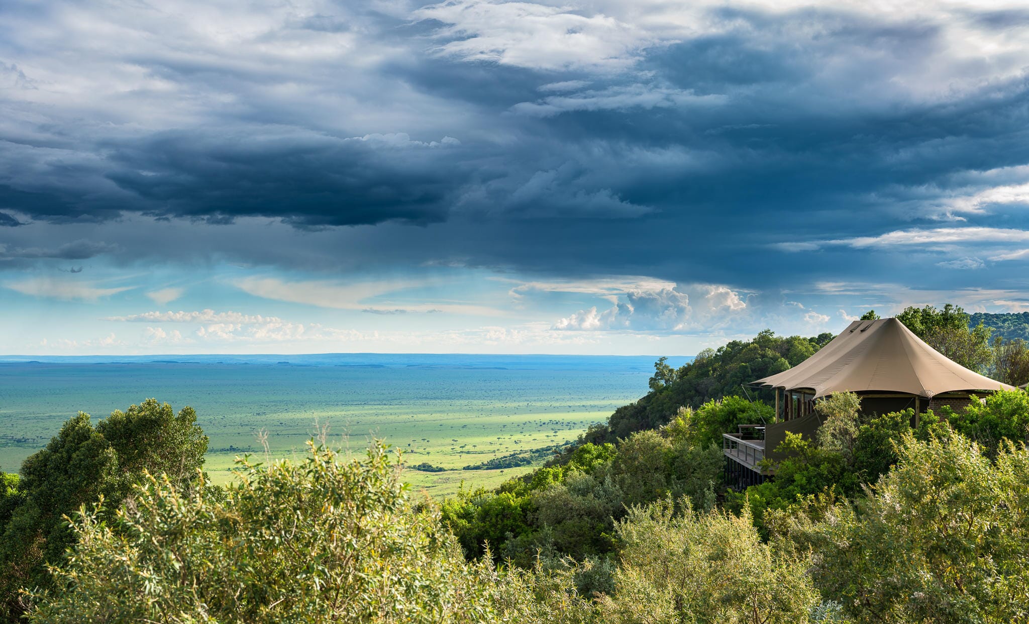 Tent-Overlooking-the-WIde-Open-Plains