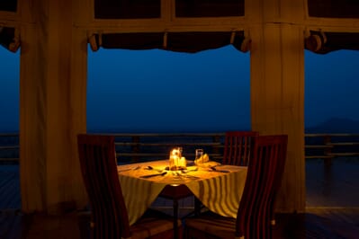 Tanzania Serengeti Kubu Kubu family safari