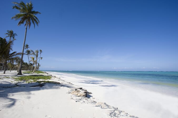 Tanzania Zanzibar Baraza family beach holiday