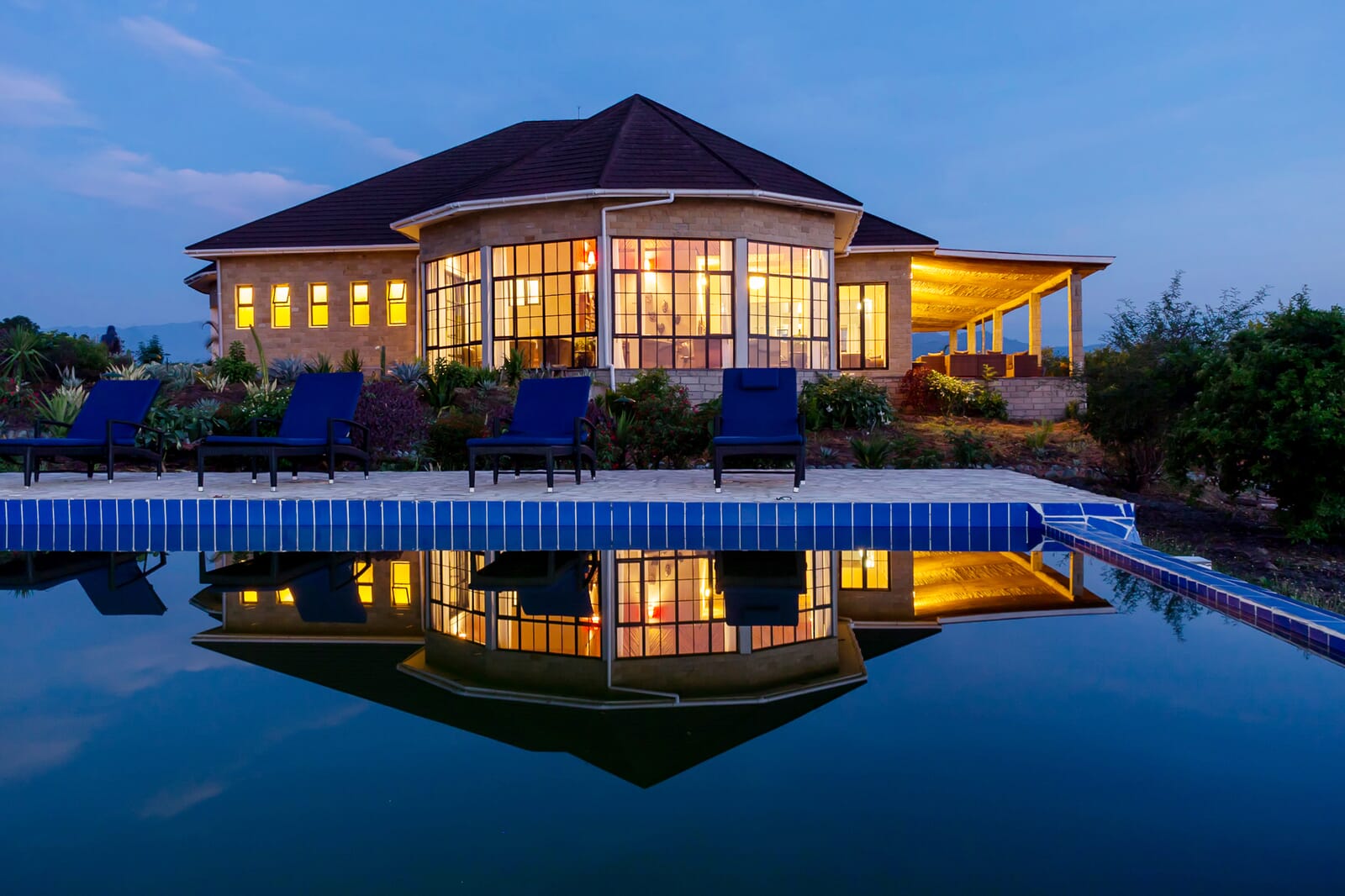 Elephant-Plains-Exterior