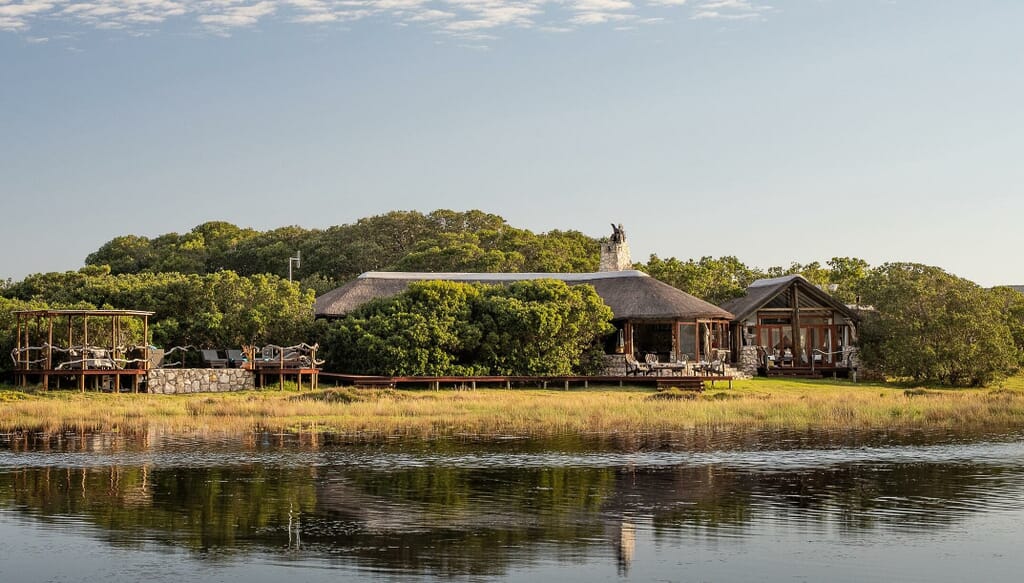 Mosaic-Lagoon-Lodge-in-summer-e1664369667951.jpg?w=1024&h=583&scale