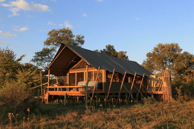 5sable_alley_-_tent_exterior-scaled.jpg?w=675&h=450&scale
