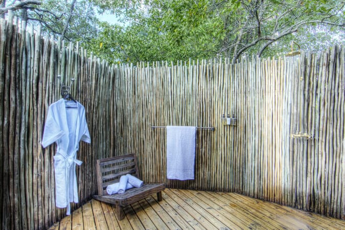 bathshoweroutside_oku_11243_1-scaled.jpg?w=675&h=450&scale