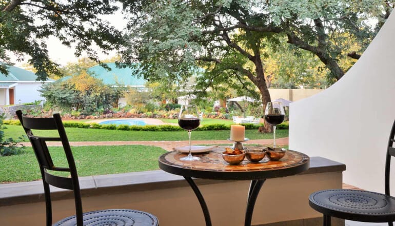 Batonka Guest Lodge Luxury Family Safaris Zimbabwe