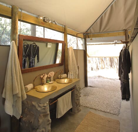 Meno A Kwena Luxury Family Safaris Botswana