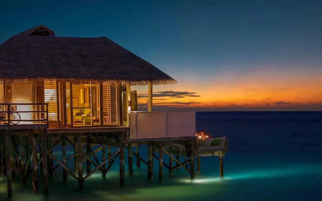 1_Sunset_Laamu_Water_Villa_with_Pool.webp?w=1024&h=640&scale