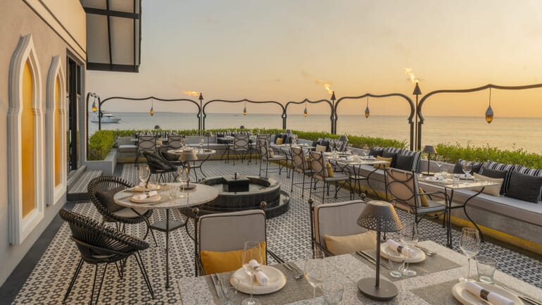 Four Seasons Landaa Giravaaru Luxury Family Holidays Maldives
