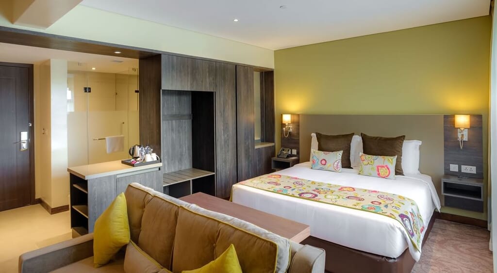 room-executive-suite-photo-3.jpg?w=1024&h=563&scale